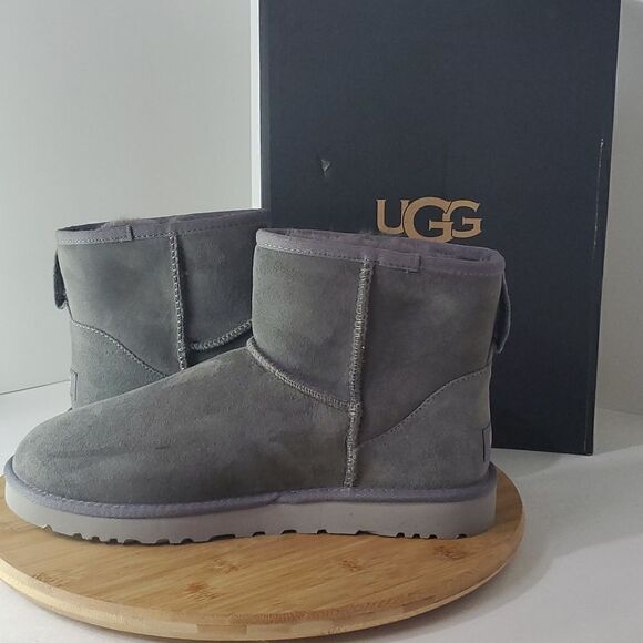 UGG Classic Mini Boots Grey Suede Sheepskin Wool Men US 9 NIB - Picture 6 of 13
